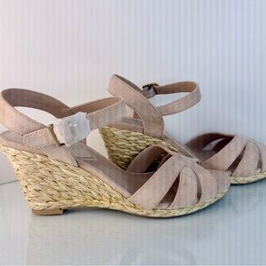 Elegant Beige Pink Wedge Sandals